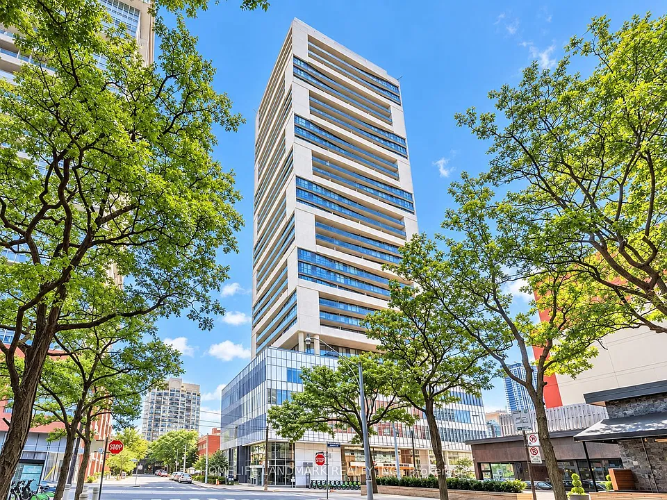 89 McGill St #2207