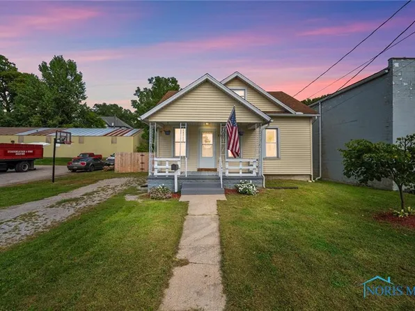 208 N Brunell St, Wauseon, OH 43567