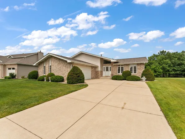 3128 Austgen Pl, Dyer, IN 46311