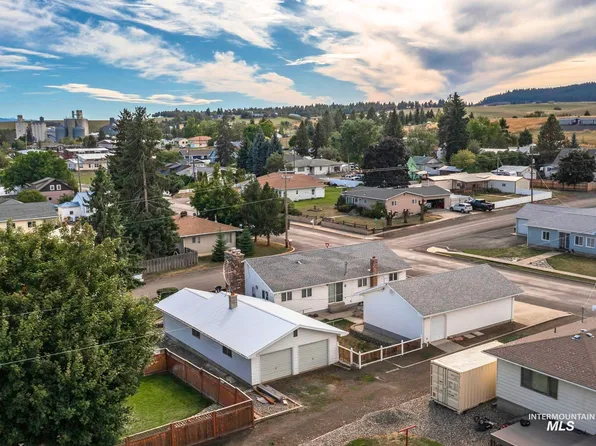 512 Hogan St, Cottonwood, ID 83522