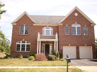 43127 Kingsport Dr, Leesburg, VA 20176