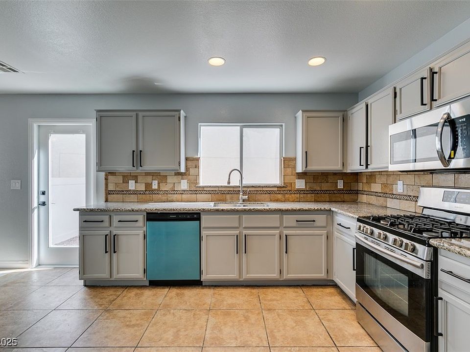 1st image of 5207 Paradise Valley Ave