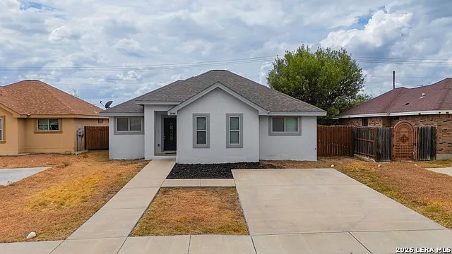 3 bed, 2.0 bath, 1172 sqft, $1,710 — Photo 2