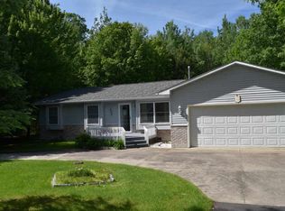 209 Radcliff Dr, Houghton Lake, MI 48629