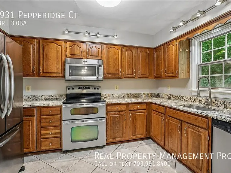 3931 Pepperidge Ct — Photo 5
