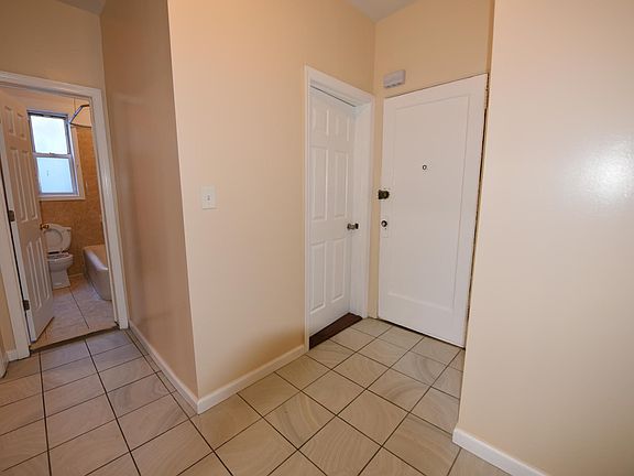 Entrance/Hallway