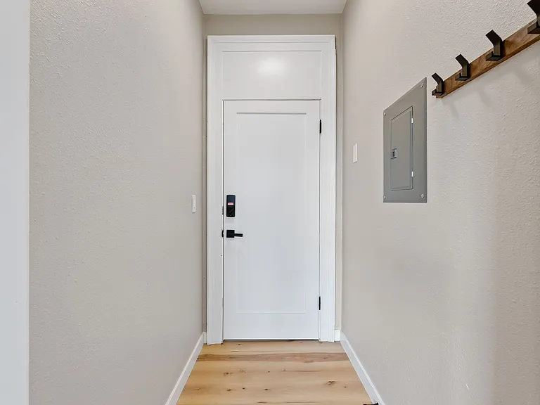 Sunnymot Apartments — Photo 18