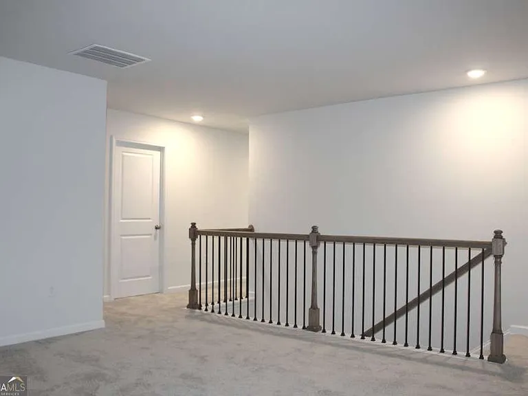 731 Point Place Dr — Photo 11