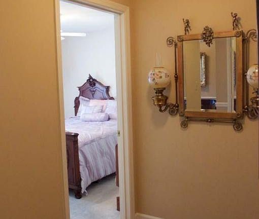 5th image of 8503 Oxford Dr
