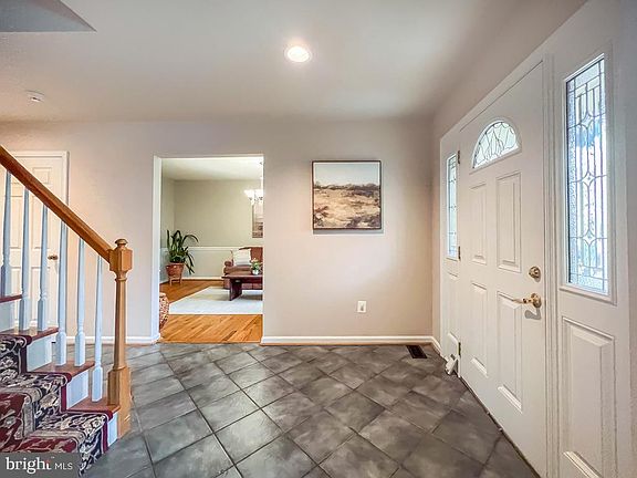 5th image of 418 Fox Hollow Dr