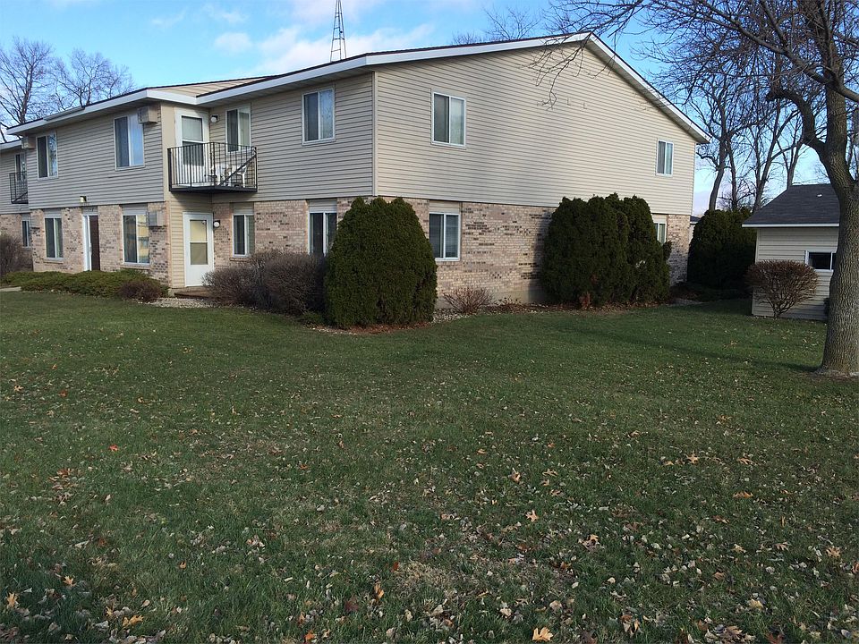 View from outside of this corner unit