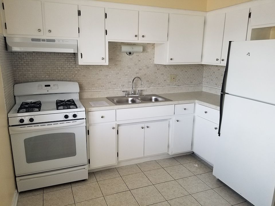 1st image of 6921-6925 W Pershing St #6921-3A