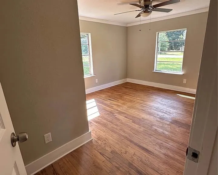 6110 Nashville Ave — Photo 3