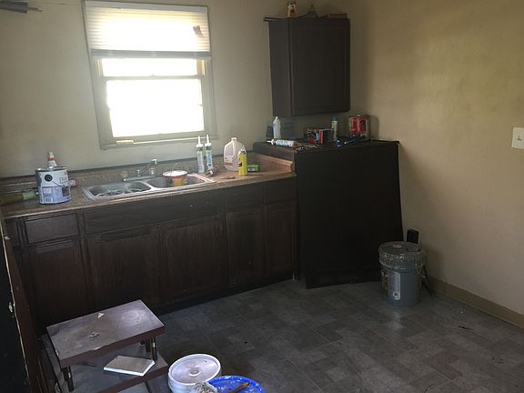 3rd image of 2598 Lowell Ave