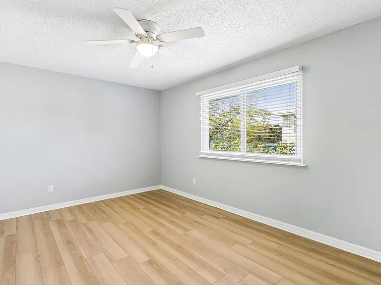 833 Mary St #A — Photo 17