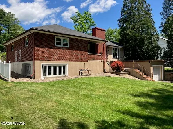 2869 Four Mile Dr, Montoursville, PA 17754