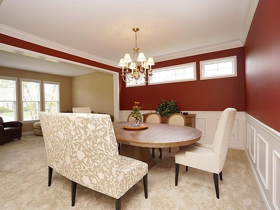 5th image of 1121 Westchester Way