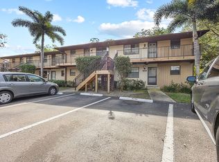 5240 Treetops Dr, Naples, FL 34113