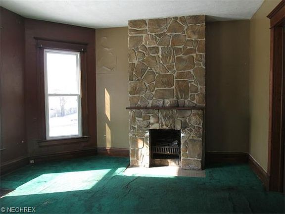 2nd image of 1103 Ohio St