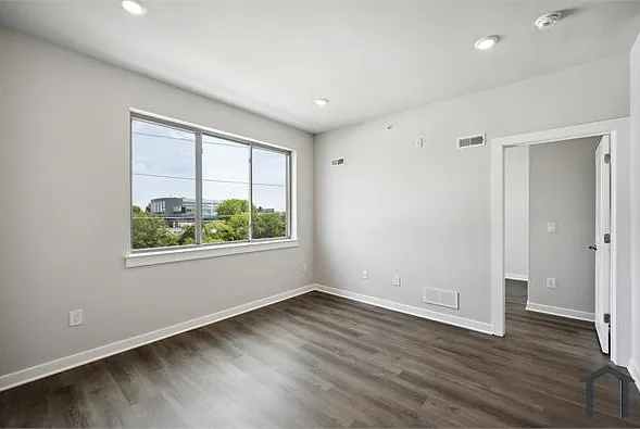 1336 S Harmony St — Photo 7