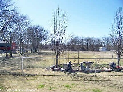 2nd image of 1025 Red River Dr
