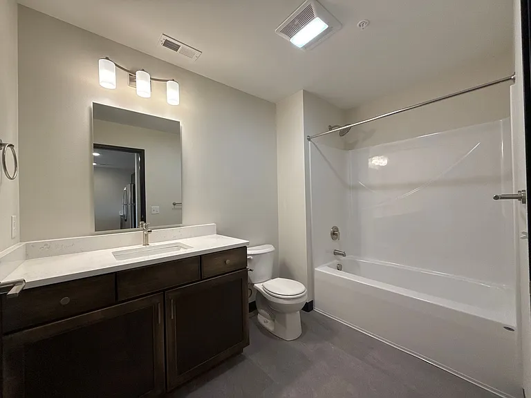 275 Lofts at Kingston Yard — Photo 103