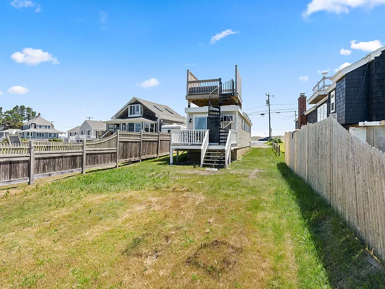 1611 Ocean Blvd — Photo 47
