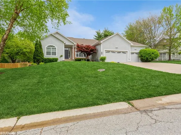4630 W 151st Ter, Leawood, KS 66224