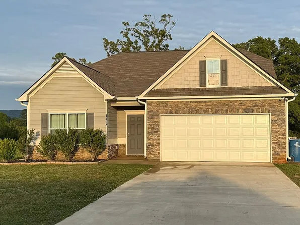 1408 George Douthit Dr SW, Jacksonville, AL 36265