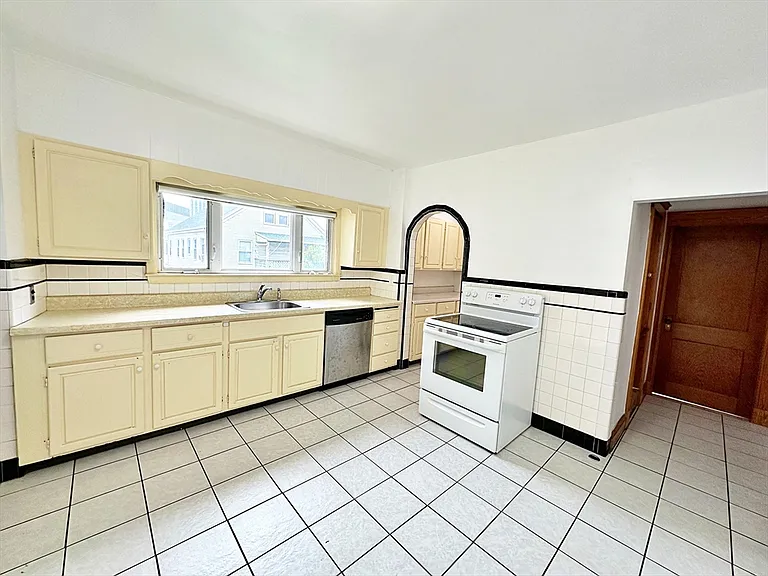 11 Puritan Rd — Photo 20