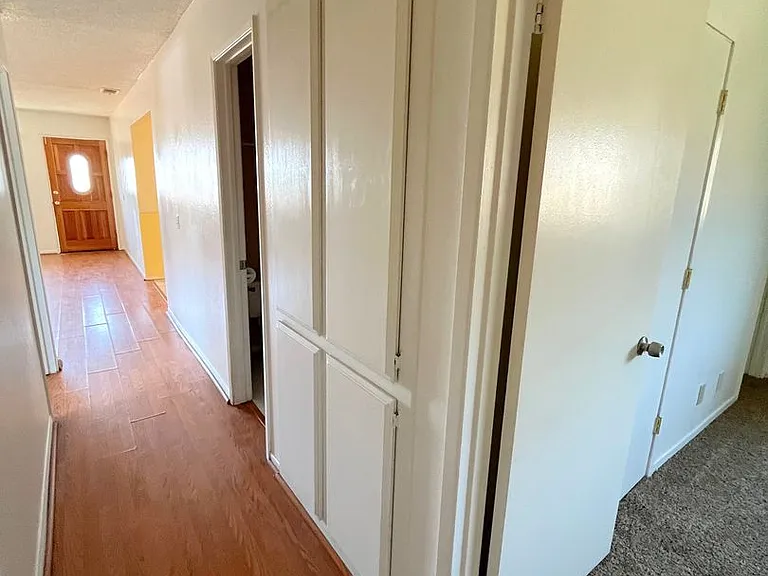1602 James Ct — Photo 9
