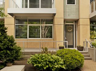 0831 SW Pennoyer St, Portland, OR 97239