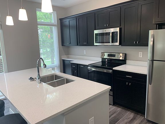5th image of 403 W University Ave #202