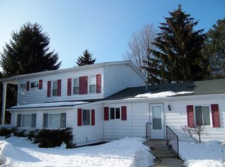 7166 Lakeshore Rd, Lakeport, MI 48059