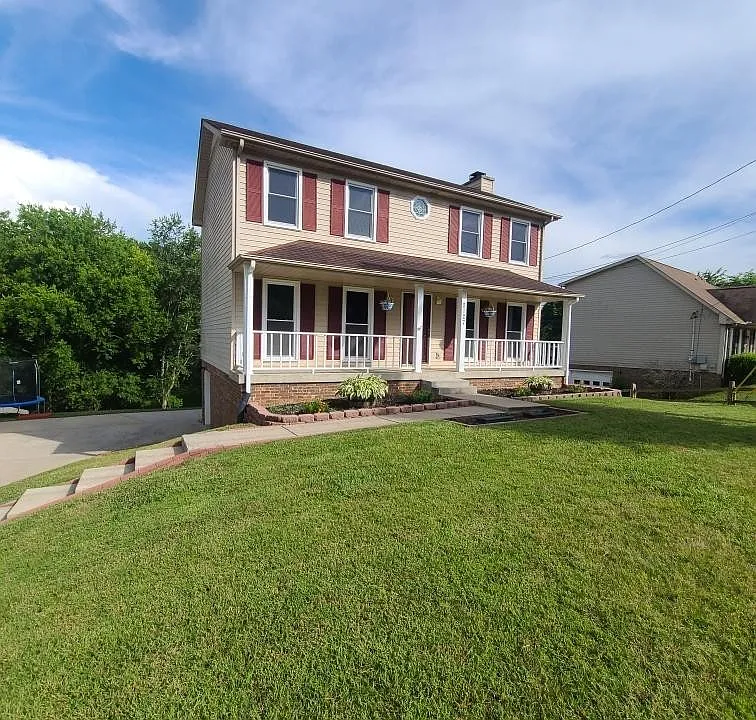 2127 Amadeus Dr