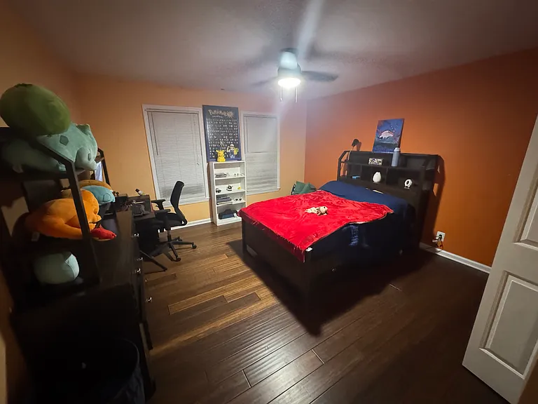 405 Wexford Ct — Photo 14