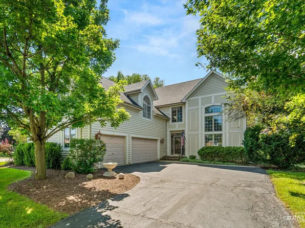 4N468 S Robert Frost Cir, St Charles, IL 60175