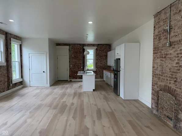 2701 N College Ave, Indianapolis, IN 46205