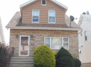 434 9th St, Fairview, NJ 07022