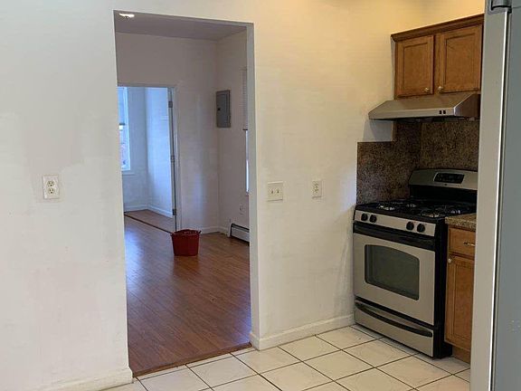 5th image of 30 Bay 41st St #1FL