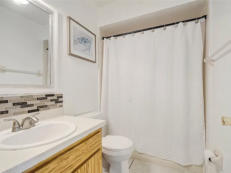 447 Hunter Cir — Photo 37