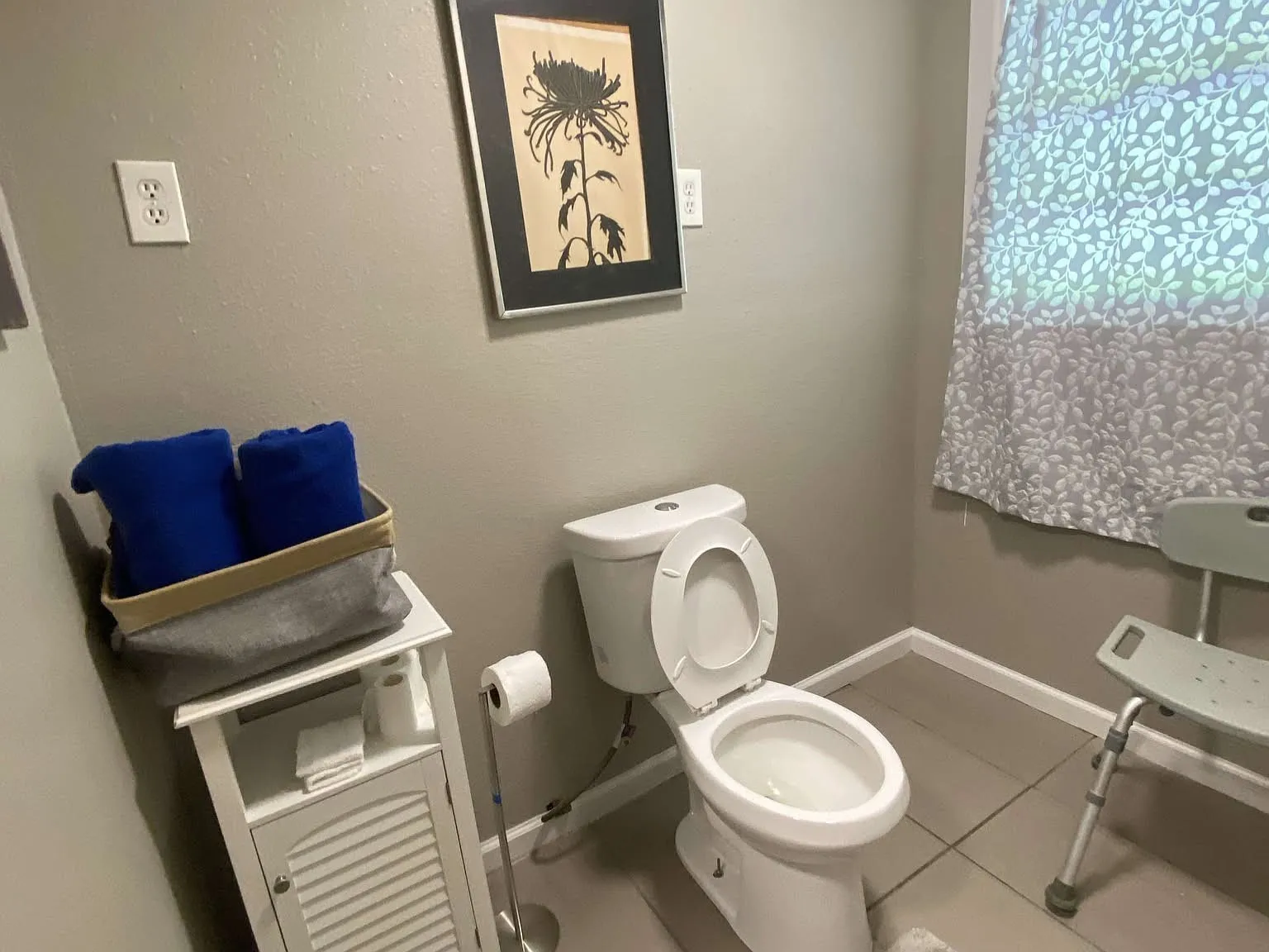 4 bed, $4,200 — Photo 3