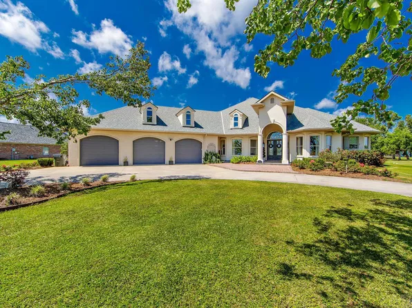 407 Myrtle Grove Dr, Houma, LA 70360