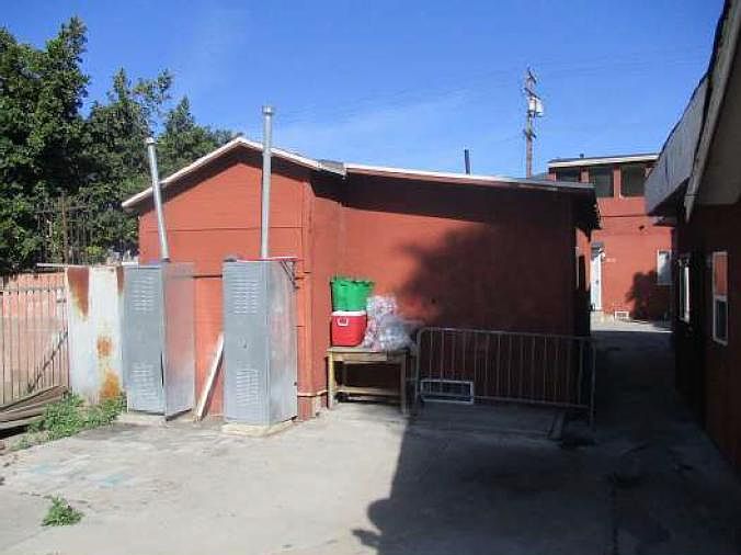 2nd image of 368 W Compton Blvd