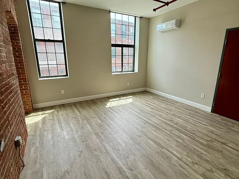 70 Webster St #201 — Photo 8