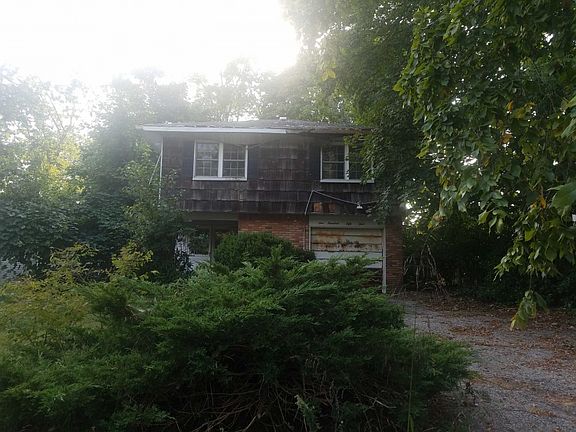 2nd image of 154 N 23rd St