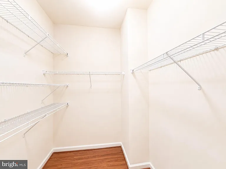 22605 Winding Woods Way — Photo 35