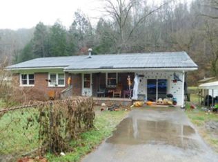 3123 Kopperston Rd, Oceana, WV 24870