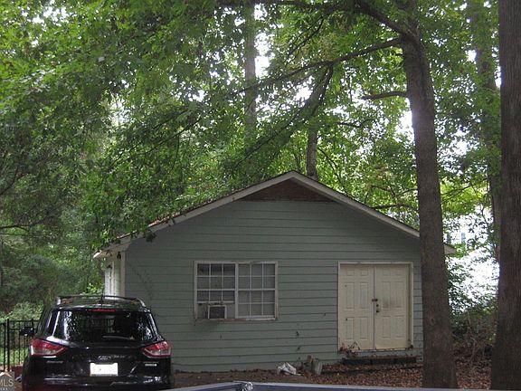 3rd image of 1171 Grayson Ln