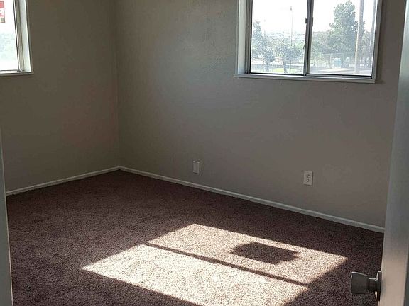 3rd image of 500 E 31st St